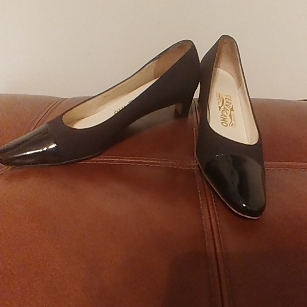 Salvatore ferragamo pumps